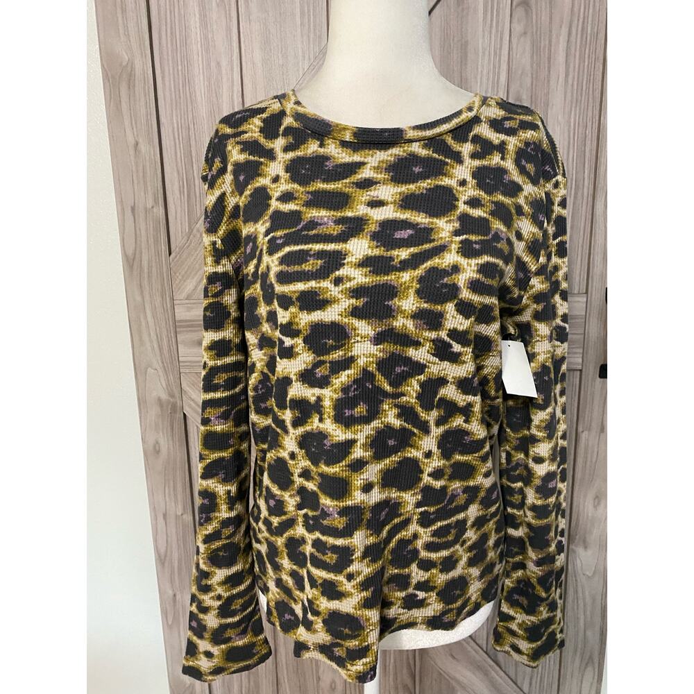 NWT RDI size medium animal print top